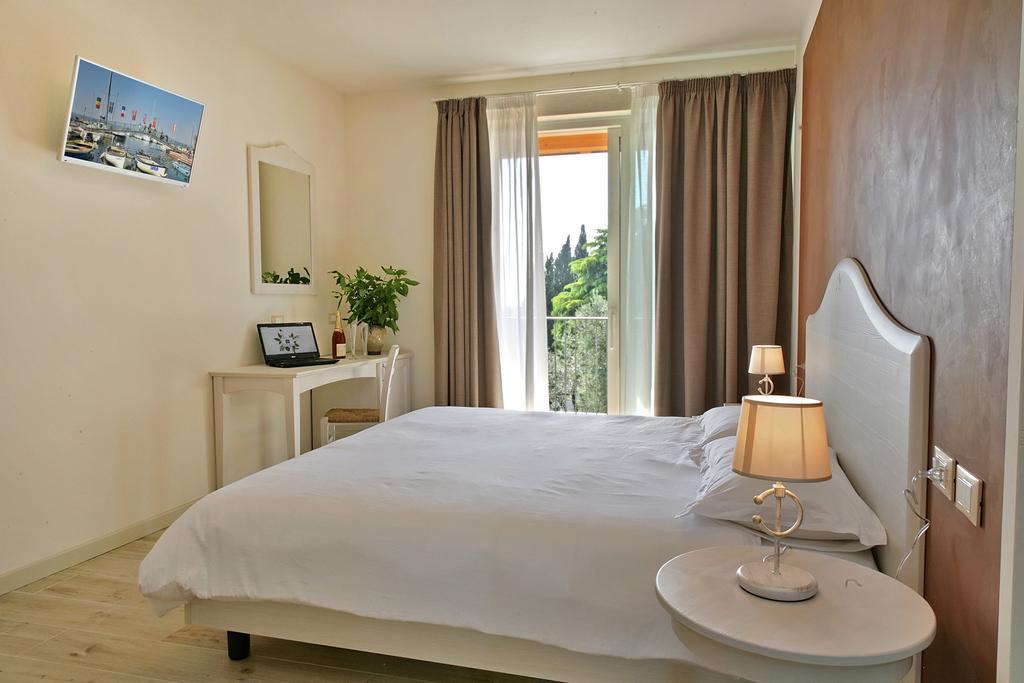 לינה וארוחת בוקר ברדולינו Relais Colle San Giorgio חדר תמונה